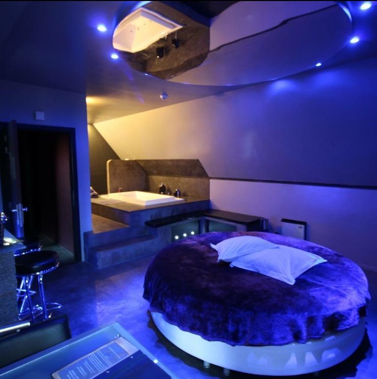 Bubble Lounge Hotel Hooglede Exterior photo
